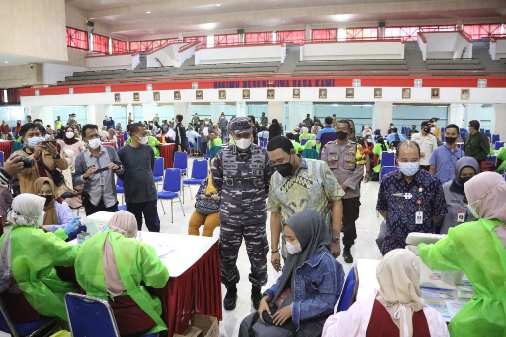 IPDN, ipdn, Melanjutkan Kesuksesan Gebyar Vaksin Booster di Jateng, IPDN dan TNI AL Kembali Gelar Gebyar Vaksinasi Booster di Jatinangor Sumedang