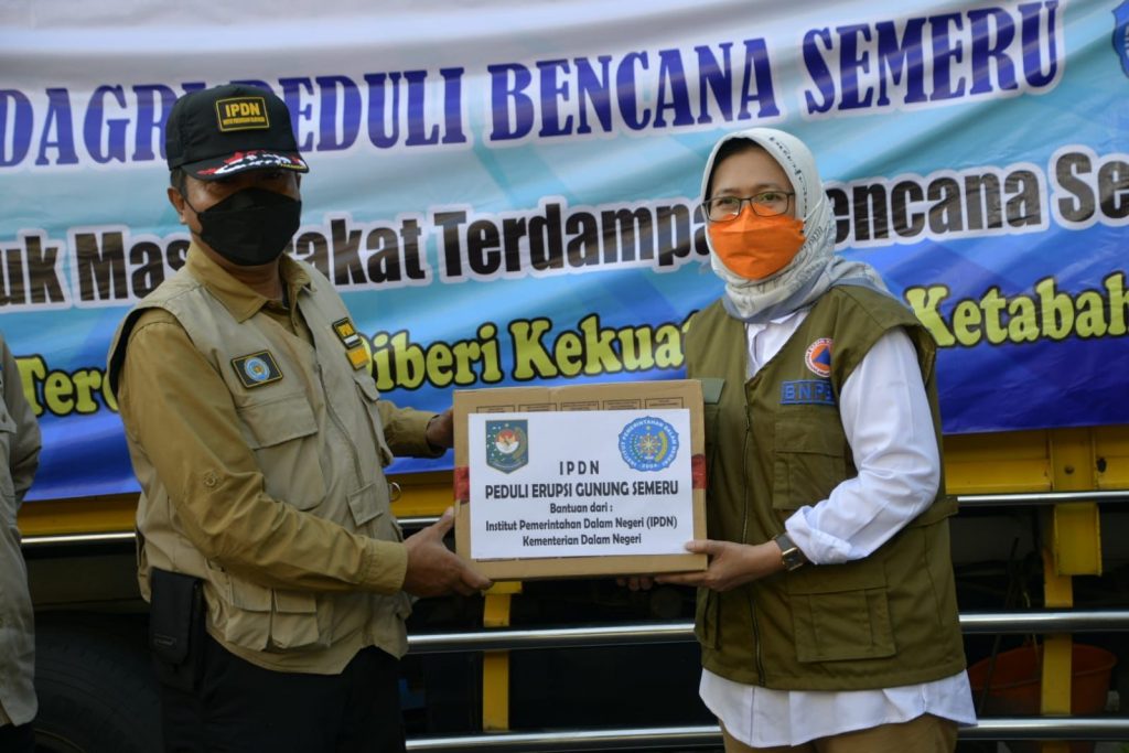 IPDN, ipdn, Berbekal Logistik untuk Korban Bencana Semeru, IPDN-Kemendagri Sambangi Korban di Lokasi Pengungsian